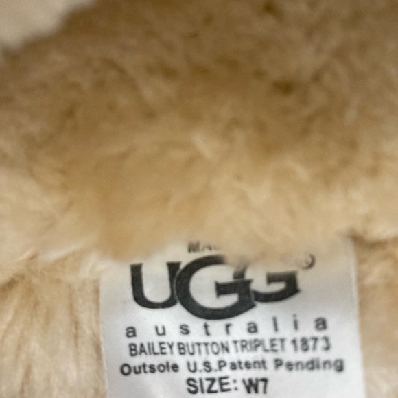 Used UGG Boots BAILEY Button Triplet 1873 Women’s Size 7 - Picture 11 of 12